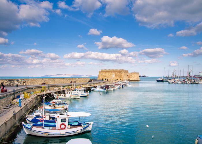 heraklion boats Georgios Tsichlis shutterstock
